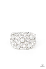 Load image into Gallery viewer, Paparazzi Gatsbys Girl - White Ring
