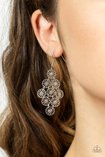 Load image into Gallery viewer, Paparazzi Bustling Blooms - Pink Earring
