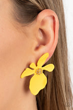 Load image into Gallery viewer, Paparazzi Hawaiian Heiress - Yellow Earrings

