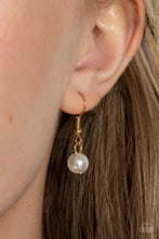 Load image into Gallery viewer, Paparazzi Modern Innovation - Gold Necklace
