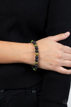 Load image into Gallery viewer, Paparazzi Molten Mogul - Green Bracelet
