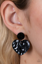 Load image into Gallery viewer, Paparazzi Just a Little Crush - Black Earring
