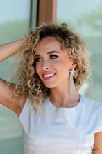 Load image into Gallery viewer, Paparazzi Superstar Solo - White Earrings
