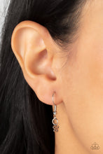 Load image into Gallery viewer, Paparazzi Flower Patch Fabulous - White Necklace
