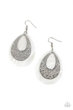 Load image into Gallery viewer, Paparazzi Bountiful Beaches - White Earrings
