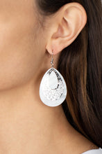 Load image into Gallery viewer, Paparazzi Bountiful Beaches - White Earrings
