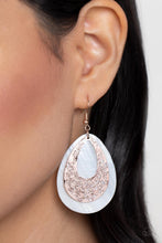 Load image into Gallery viewer, Paparazzi Bountiful Beaches - Rose Gold Earring
