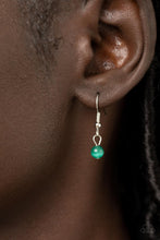 Load image into Gallery viewer, Paparazzi Gracefully Gemstone - Green Necklace
