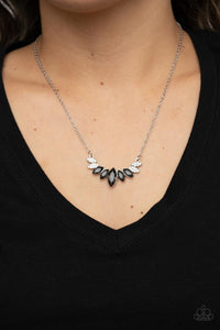 Paparazzi One Empire at a Time - Silver Necklace