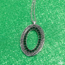 Load image into Gallery viewer, Paparazzi Villa Vixen - Green Necklace
