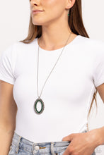 Load image into Gallery viewer, Paparazzi Villa Vixen - Green Necklace
