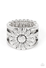 Load image into Gallery viewer, Paparazzi Roadside Daisies - Silver Ring
