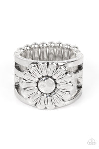 Paparazzi Roadside Daisies - Silver Ring