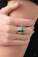 Load image into Gallery viewer, Paparazzi Sizzling Sultry - Green Ring
