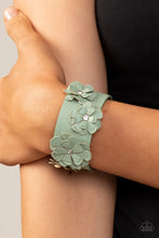 Load image into Gallery viewer, Paparazzi What Do You Pro-POSIES - Green Bracelet
