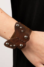 Load image into Gallery viewer, Paparazzi Butterfly Farm - Brown Bracelet
