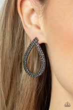 Load image into Gallery viewer, Paparazzi Diva Dust - Black Earring
