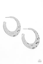 Load image into Gallery viewer, Paparazzi Make a Ripple - Silver Earrings
