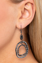 Load image into Gallery viewer, Paparazzi Scalding HAUTE - Black Earrings
