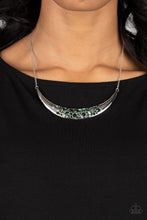 Load image into Gallery viewer, Paparazzi Bejeweled Baroness - Green Necklace

