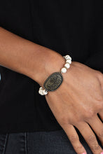 Load image into Gallery viewer, Paparazzi Lively Landscape - Brass Bracelet
