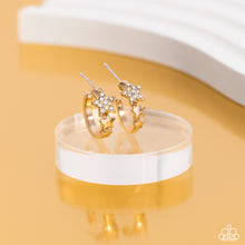 Load image into Gallery viewer, Paparazzi Starfish Showpiece - Gold Earrings

