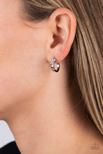 Load image into Gallery viewer, Paparazzi Starfish Showpiece - White Earrings
