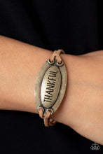 Load image into Gallery viewer, Paparazzi Thankful Tidings - Brass Bracelet
