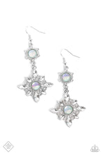 Load image into Gallery viewer, Paparazzi Summer DAZE - Green Earrings
