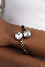 Load image into Gallery viewer, Paparazzi Daily Dazzle - Black Bracelet
