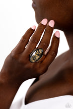 Load image into Gallery viewer, Paparazzi Shimmery Sovereign - Black Ring
