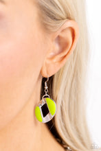 Load image into Gallery viewer, Paparazzi CURB Craze - Green Necklace
