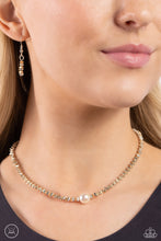 Load image into Gallery viewer, Paparazzi Tasteful Triangles - Multi Necklace
