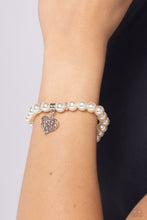 Load image into Gallery viewer, Paparazzi Prim and Pretty - Black Bracelet
