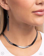 Load image into Gallery viewer, Paparazzi Musings Moment - Black Necklace
