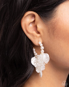 Paparazzi Frilly Feature - Gold Earrings