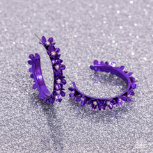 Load image into Gallery viewer, Paparazzi Fashionable Flower Crown - Purple Earrings
