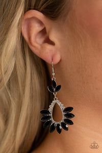 Paparazzi Extra Exquisite - Black Earring