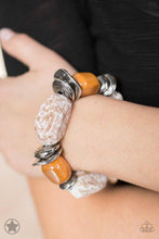 Load image into Gallery viewer, Paparazzi Glaze Of Glory - Brown Bracelet
