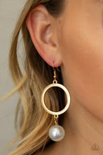 Load image into Gallery viewer, Paparazzi SoHo Solo - Gold Earrings
