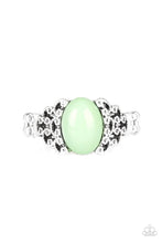 Load image into Gallery viewer, Paparazzi Princess Problems - Green Ring
