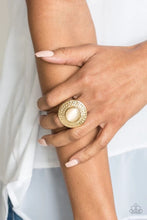 Load image into Gallery viewer, Paparazzi Garden Garland - Gold Ring
