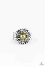 Load image into Gallery viewer, Paparazzi Regal Royal - Green Ring
