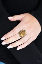 Load image into Gallery viewer, Paparazzi Queen Scene - Brass Ring
